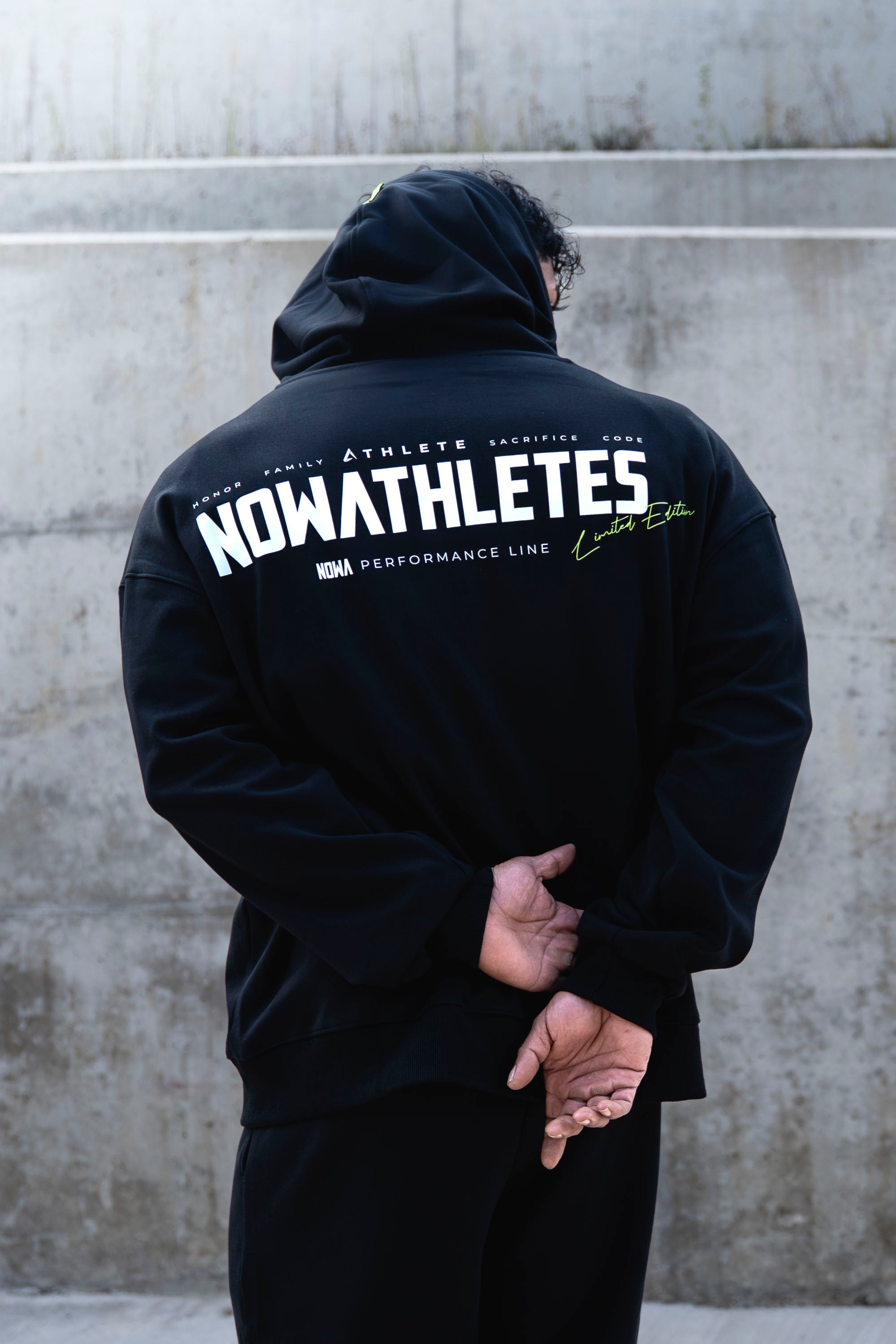 Sudadera Black Performance - Oversized