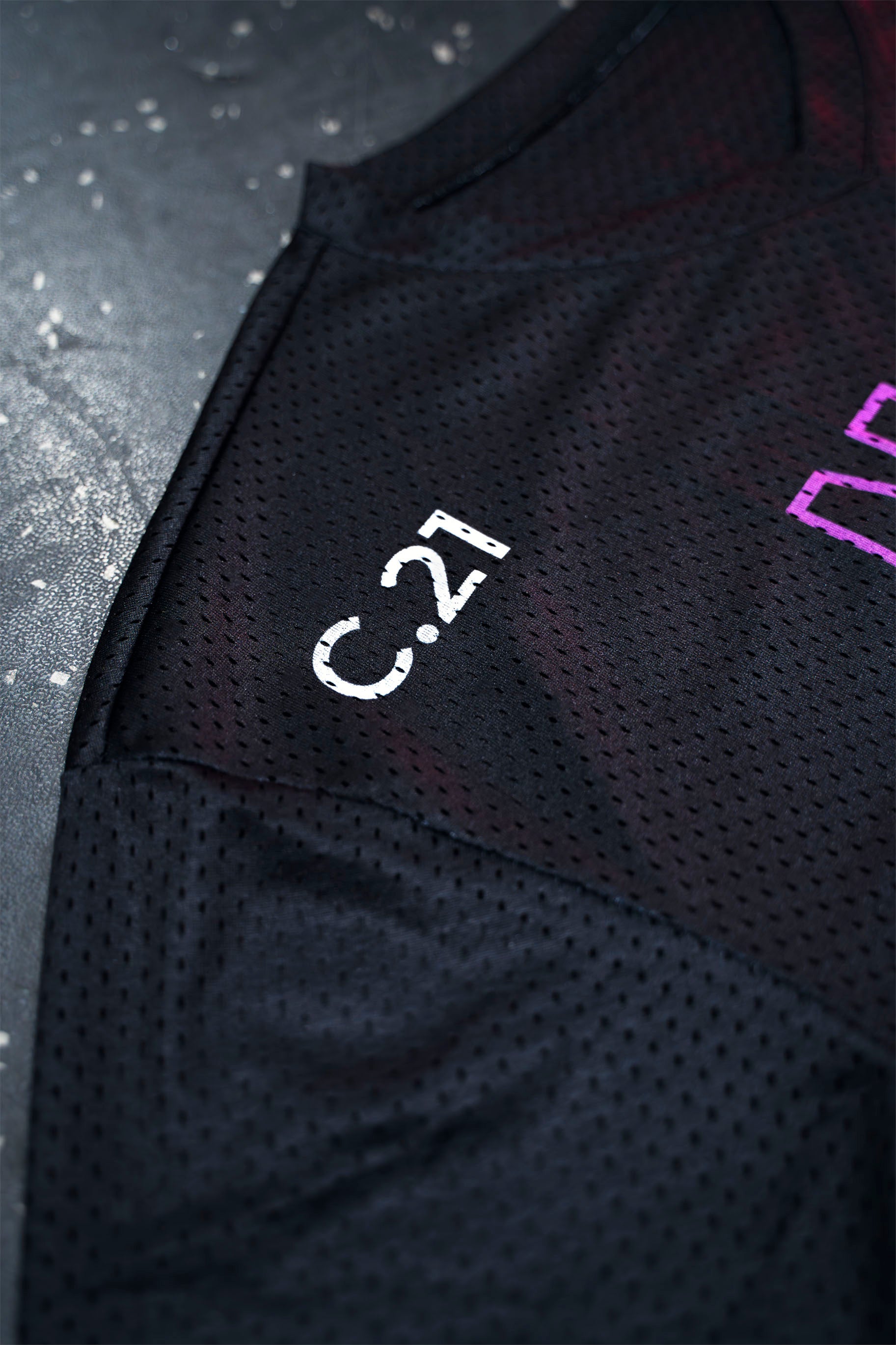 USA PRO Cropped Tee - Iridian Black