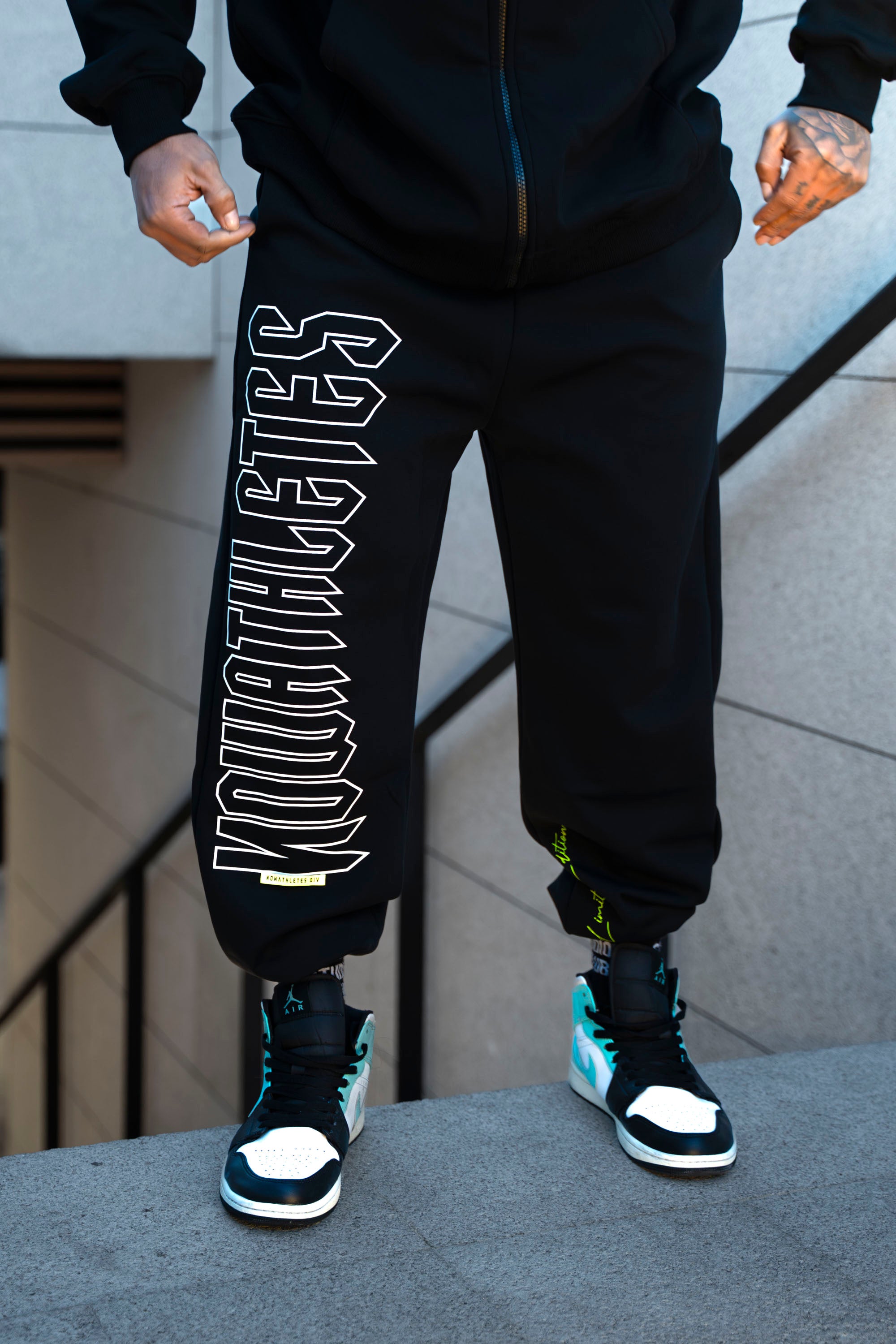 Comfort Supreme Joggers - Black
