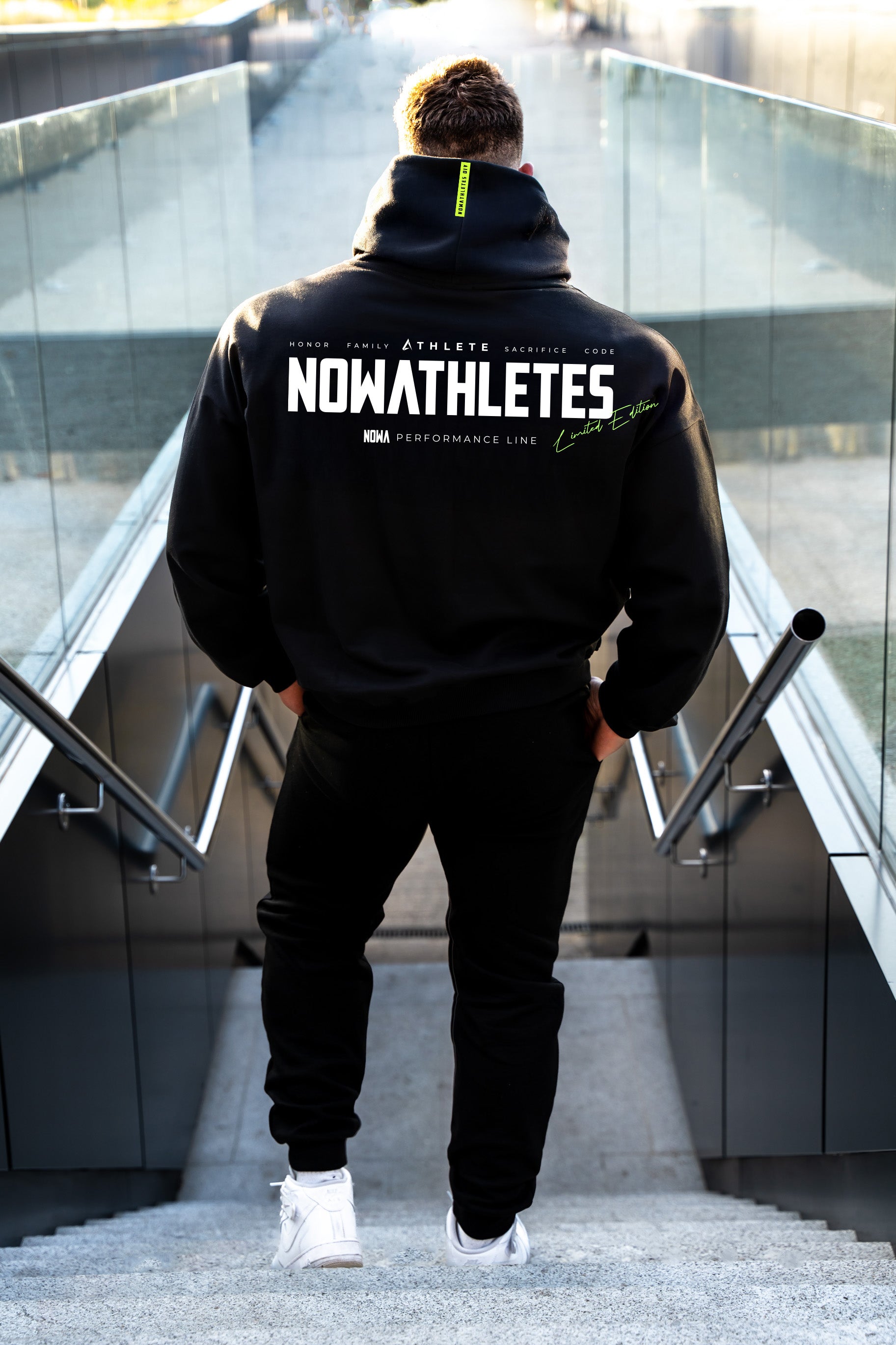 Sudadera Black Performance - Oversized