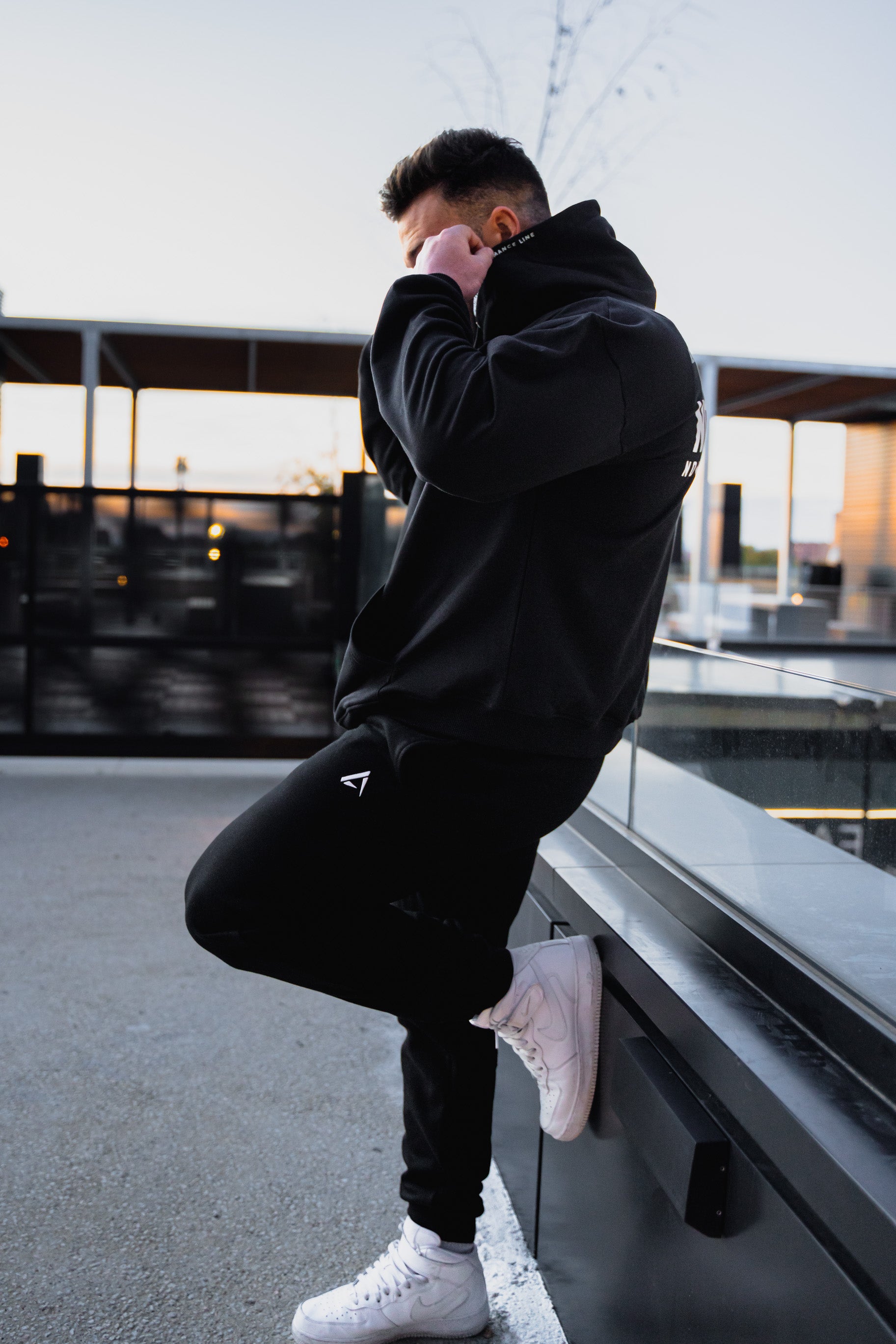 Performance Oversized Sweatshirt - Black Navy