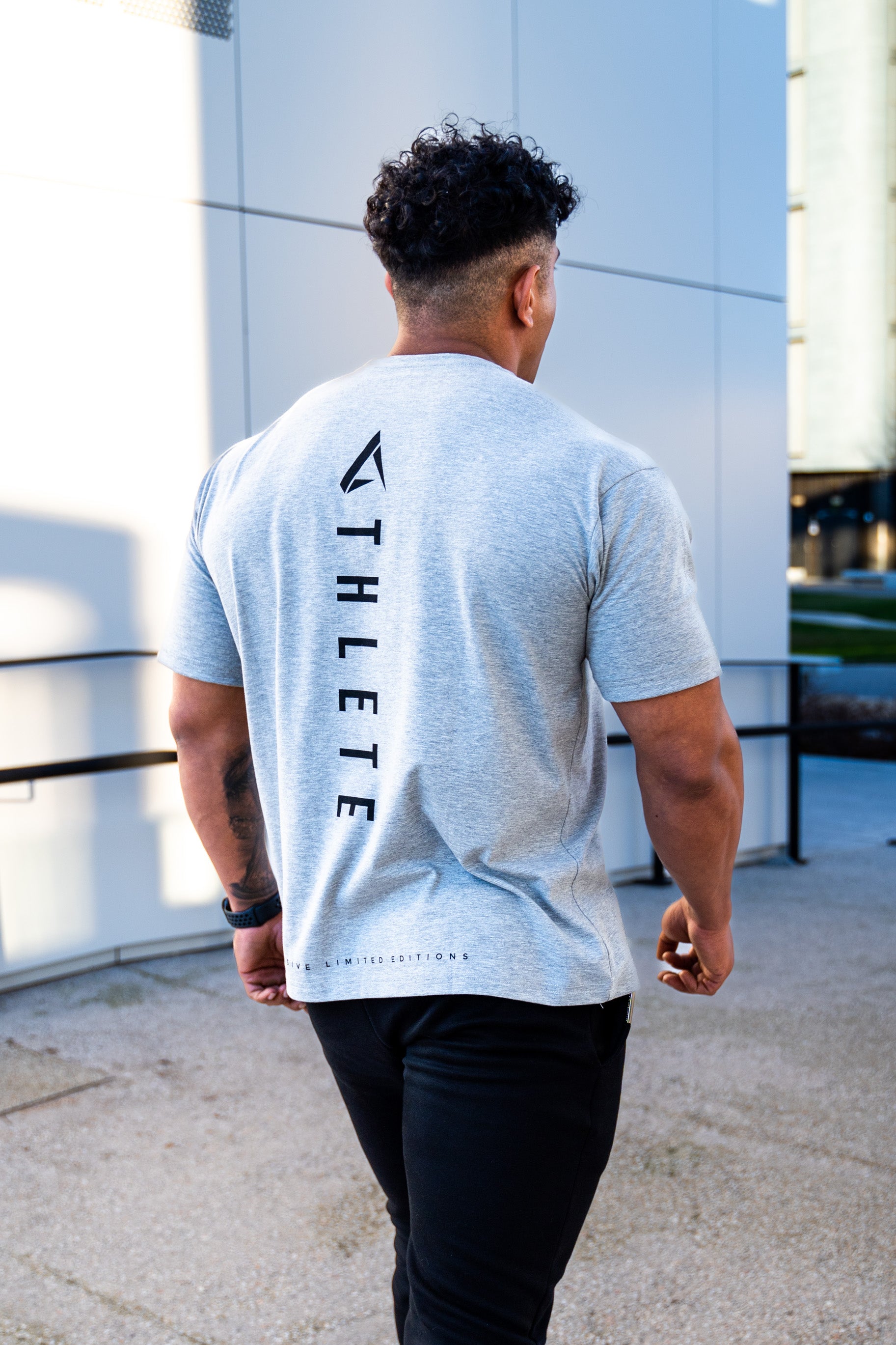 ONYX™️ Fitted T-shirt - Gray