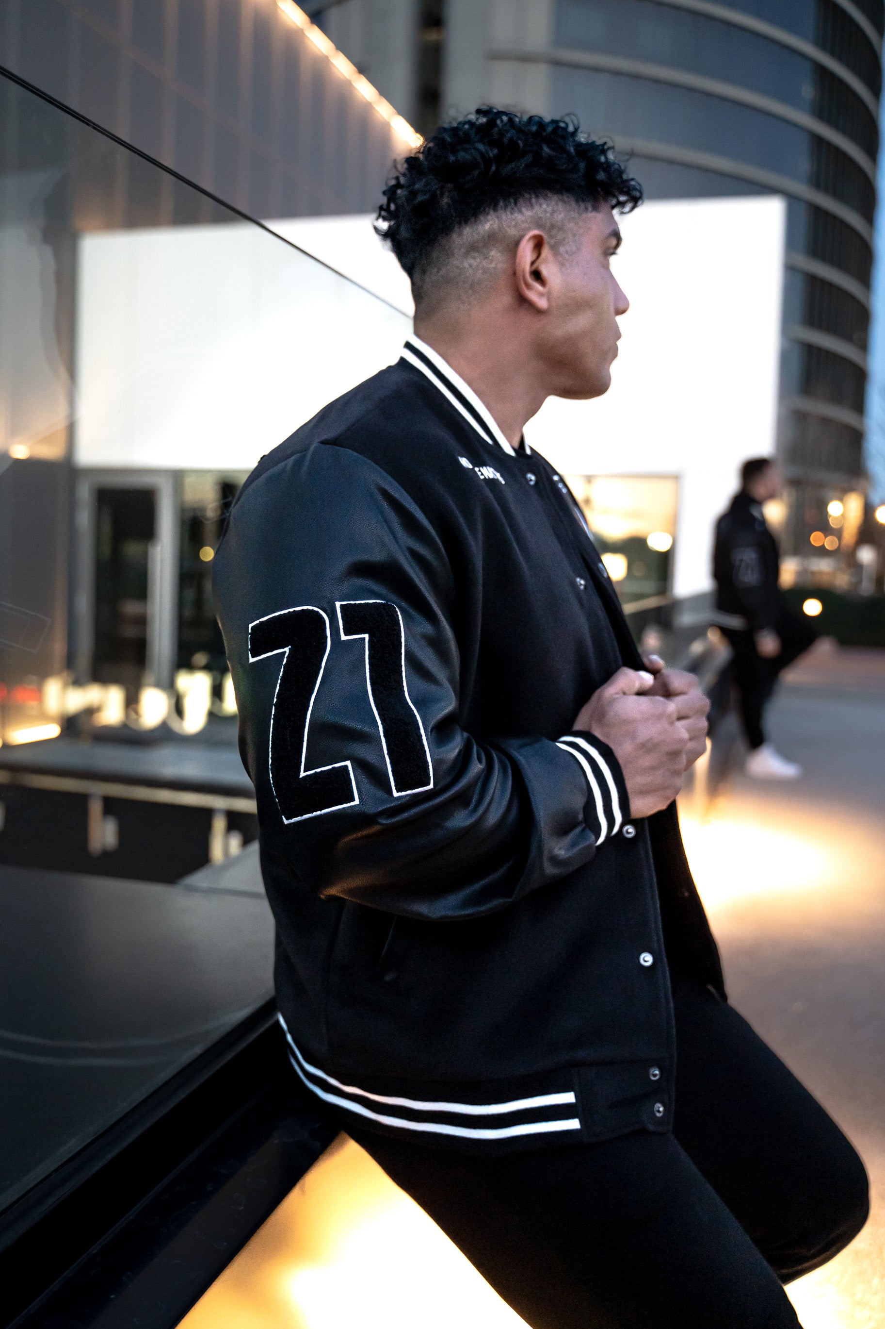 Bomber Legend Limited Edition - Black Nowa