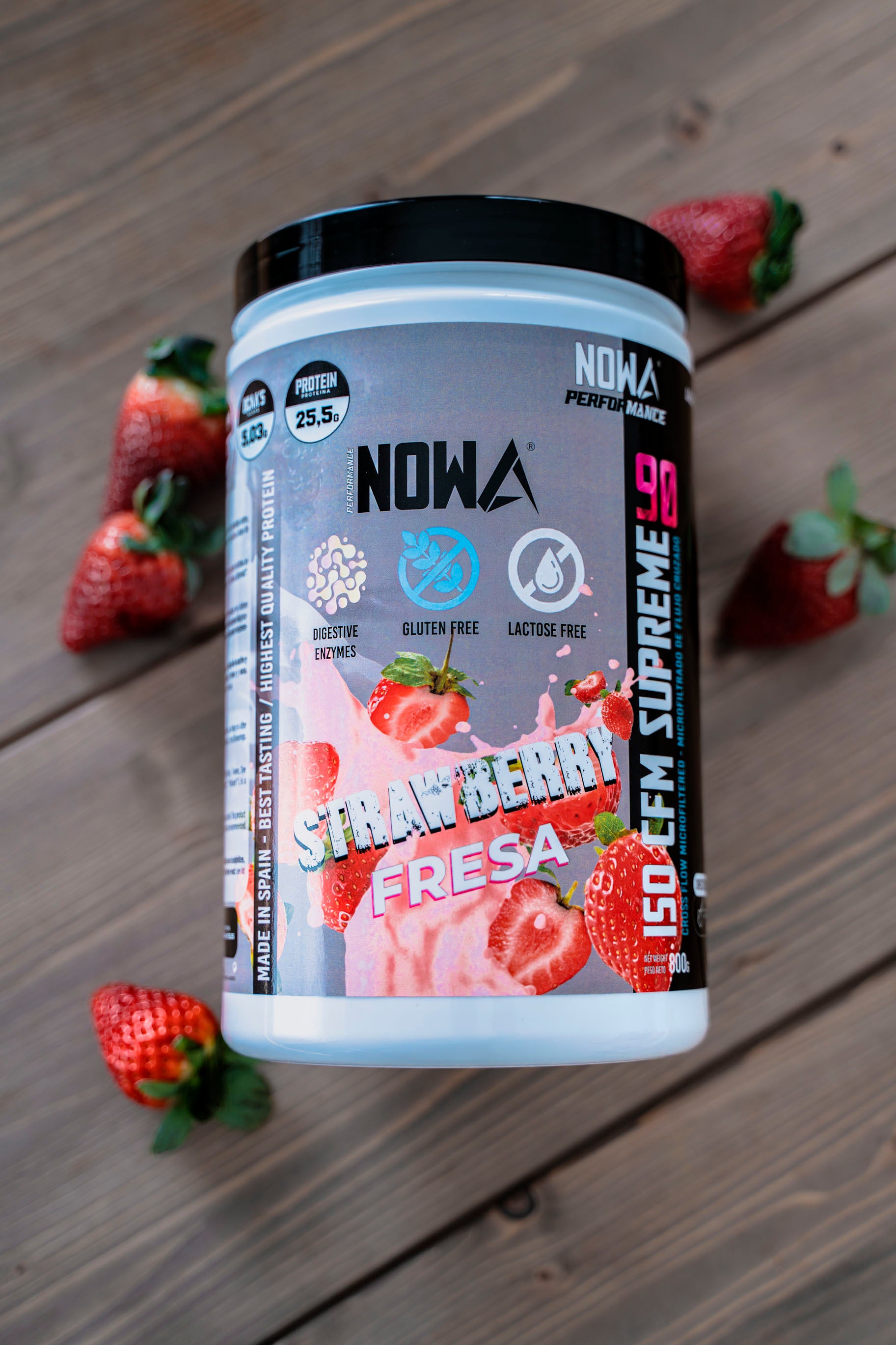 Protein 90% CFM ISO SUPREME - BCAAs / Glutamine / Low Fat / Low Sugar 800g - Fresa