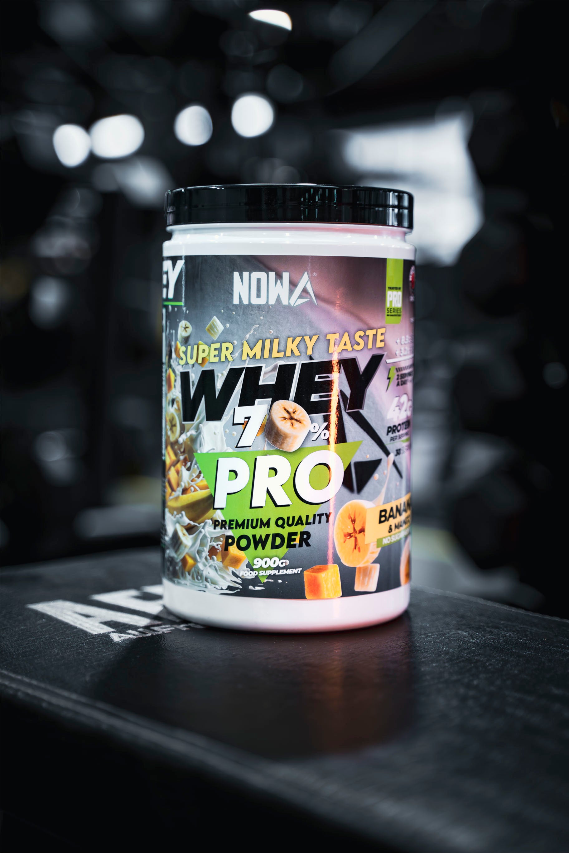 Whey Protein PRO with CARBOHYDRATES + EEAAs / BCAAs + Glutamine 900g - Banana & Mango