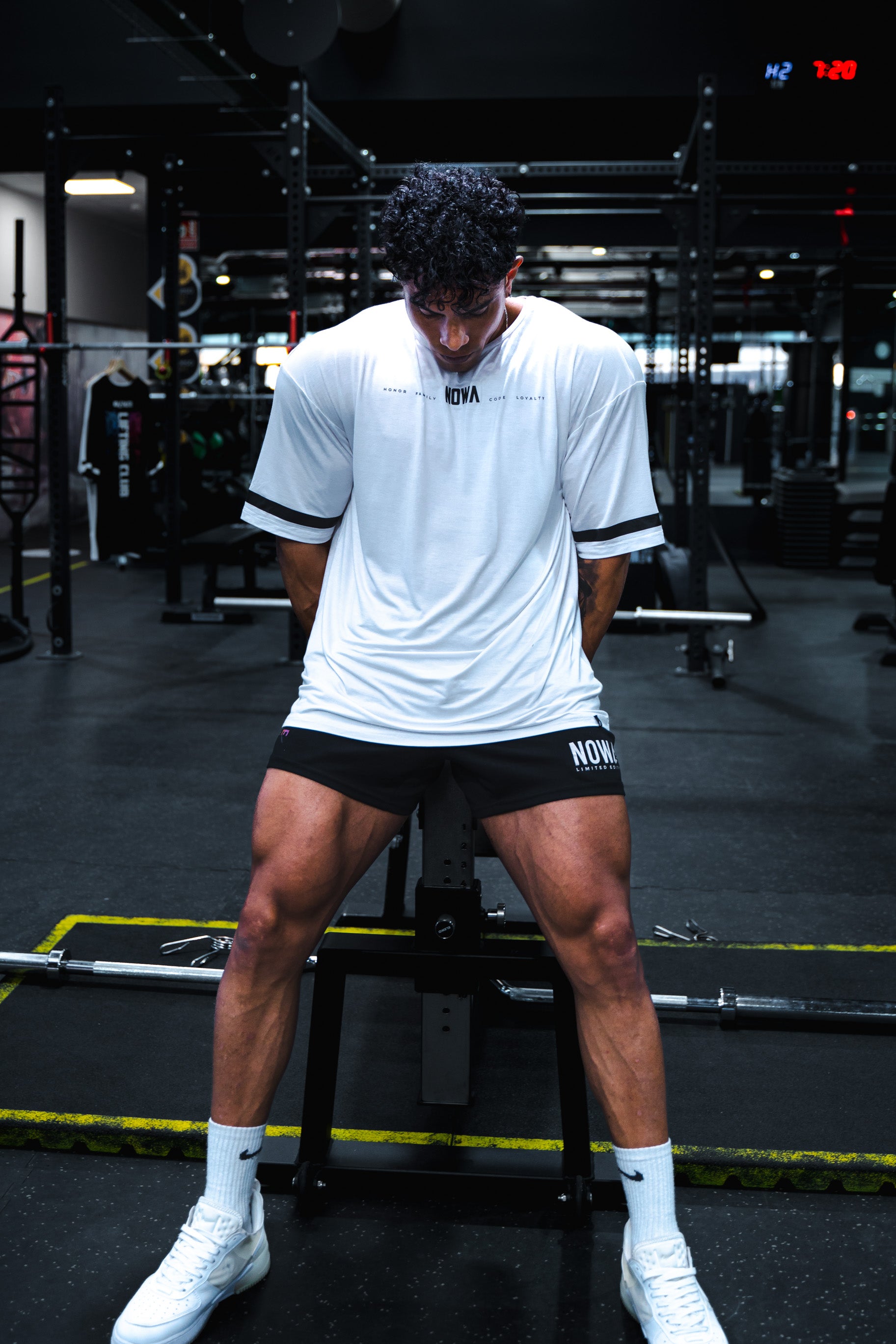 Wolf Lifting Club Extra Oversized - White