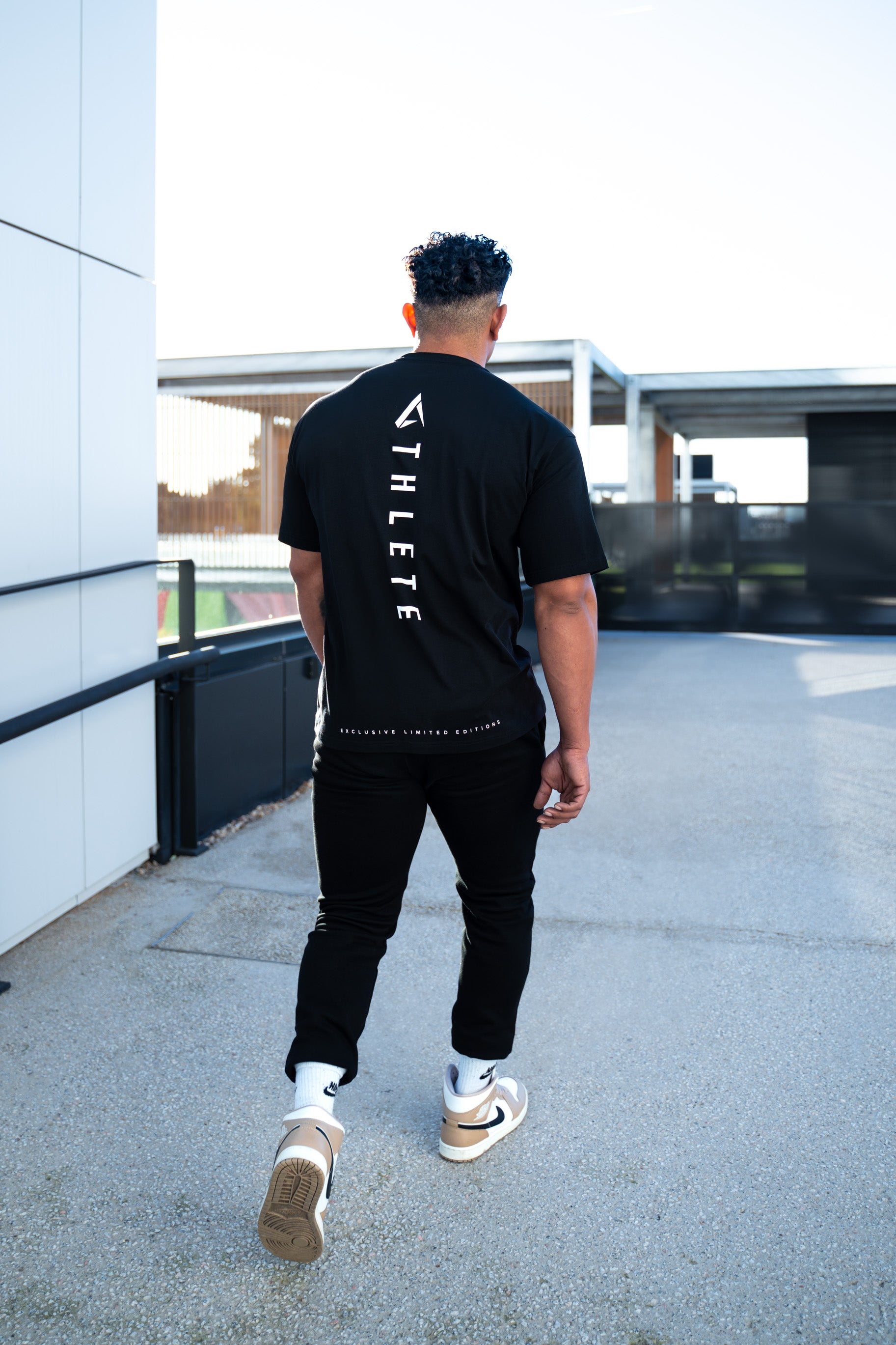 Camiseta ONYX™️ Fitted - Black