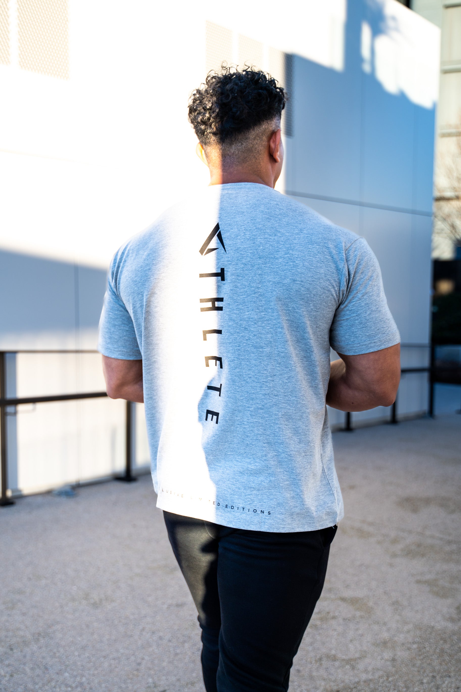 ONYX™️ Fitted T-shirt - Gray