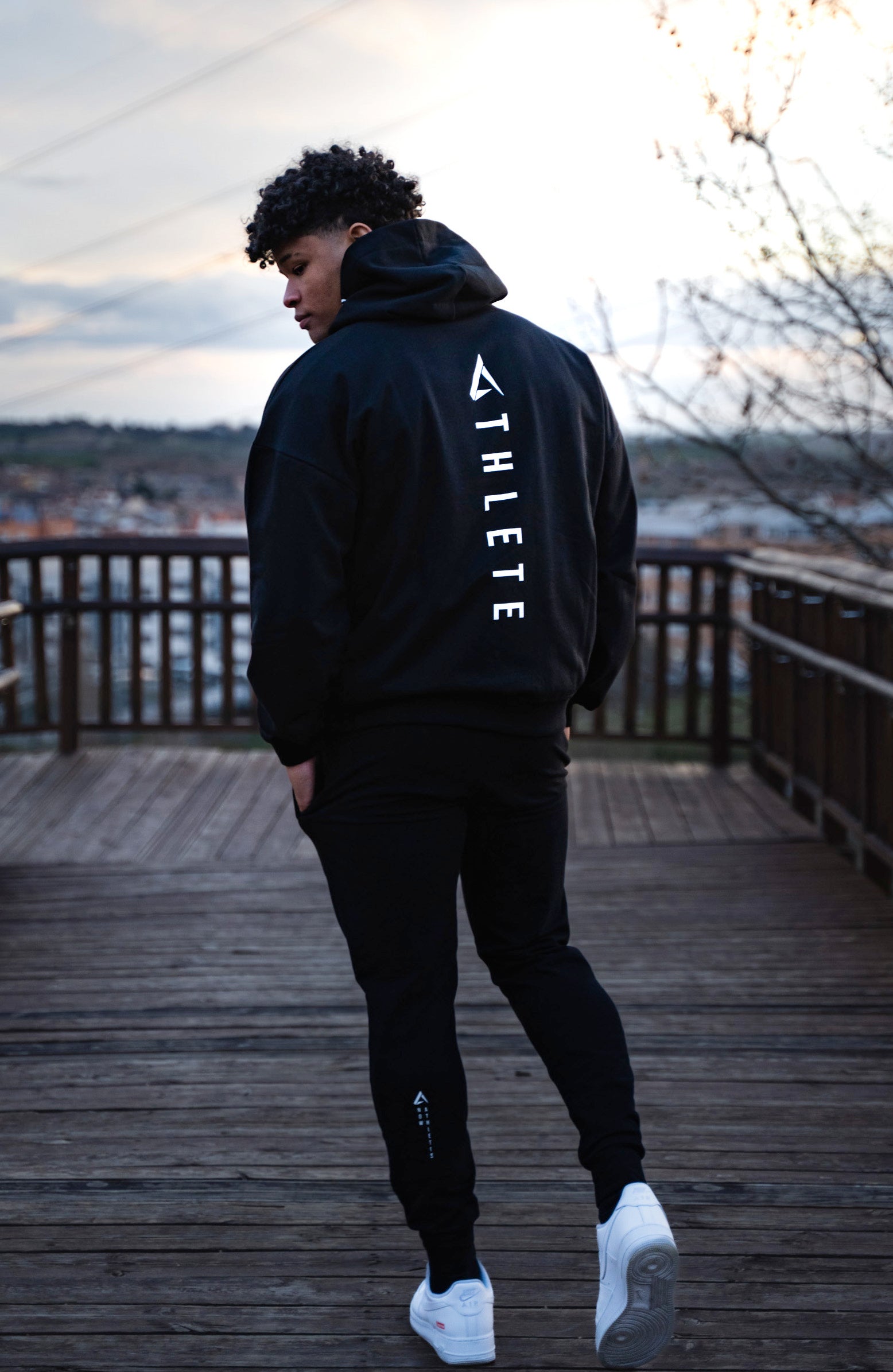 Sudadera Onyx Trademark Oversized - Black Knight